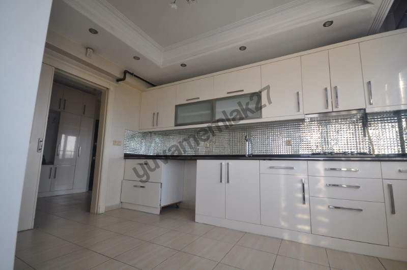 Kolejtepe&rsquo;de 4+1 190m&sup2; Manzaralı Kiralık Dubleks Daire